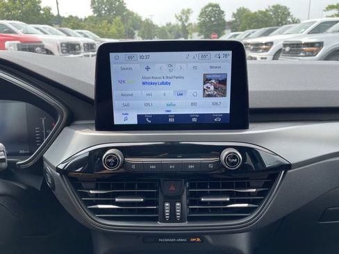 Certified 2023 Ford Escape Active AWD/4WD image 17
