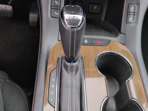 Used 2019 GMC Acadia SLE w/ Driver Alert Package I image 26