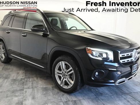 Used 2023 Mercedes-Benz GLB 250 4MATIC w/ Premium Package image 1