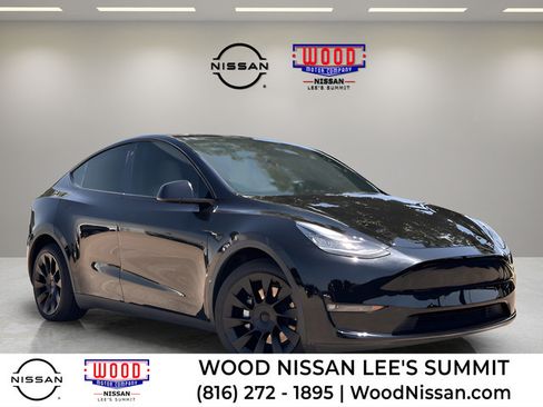 Used 2022 Tesla Model Y Long Range AWD/4WD image 1