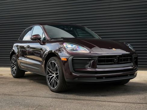 Certified 2026 Porsche Macan AWD/4WD image 39