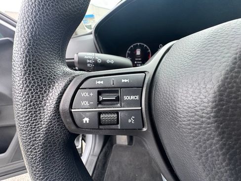 Used 2023 Honda CR-V EX image 19
