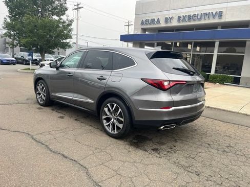 Used 2023 Acura MDX SH-AWD w/ Technology Package image 8