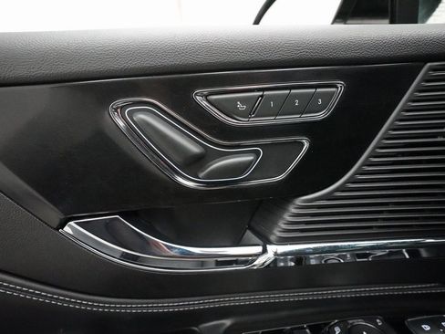 Used 2022 Lincoln Corsair AWD w/ Premium Package image 29