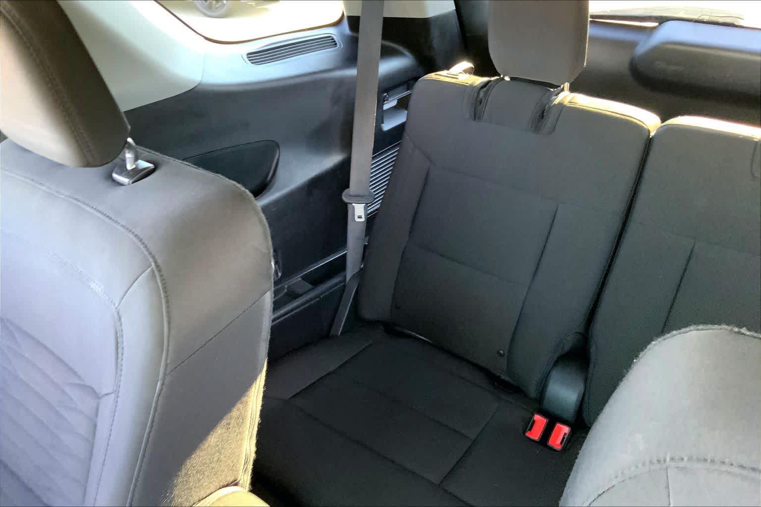 Used 2021 Ford Explorer XLT AWD/4WD image 14