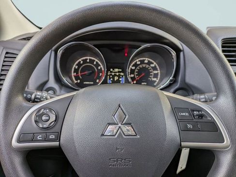 Used 2025 Mitsubishi Outlander Sport AWD image 27