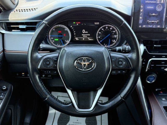 Used 2021 Toyota Venza Limited AWD/4WD image 12
