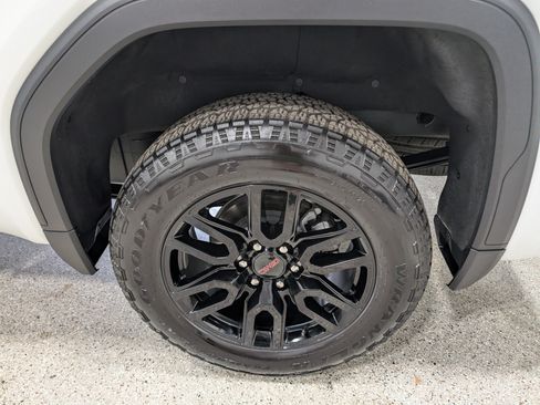 Used 2026 GMC Sierra 1500 Elevation AWD/4WD image 12