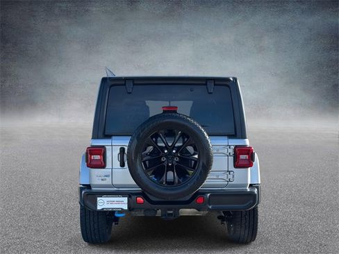 Used 2023 Jeep Wrangler Unlimited Sahara image 5