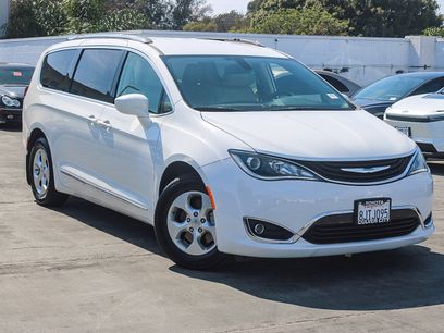 Used 2018 Chrysler Pacifica Touring-L