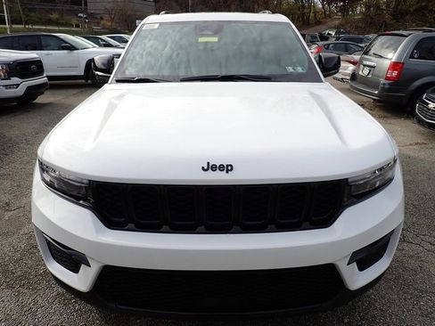 New 2025 Jeep Grand Cherokee Limited w/ Black Appearance Package image 10