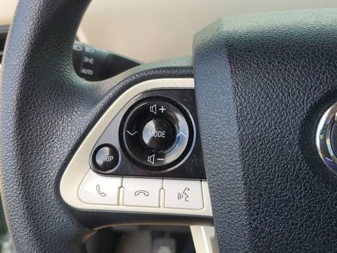 Used 2017 Toyota Prius Two image 17