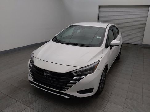 Used 2025 Nissan Versa SV FWD image 15