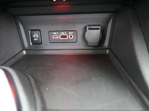 Used 2024 Nissan Sentra SR FWD image 22