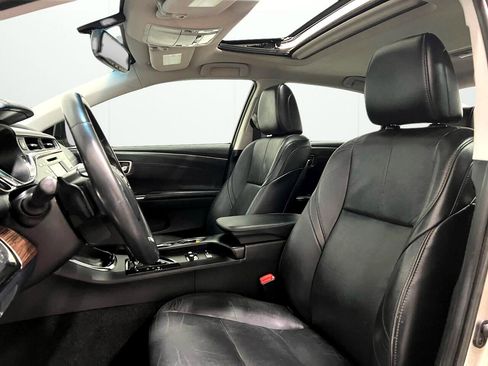 Used 2014 Toyota Avalon XLE Premium image 30