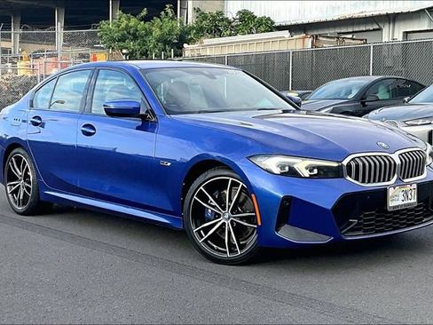 Used 2023 BMW 330e w/ M Sport Package image 11