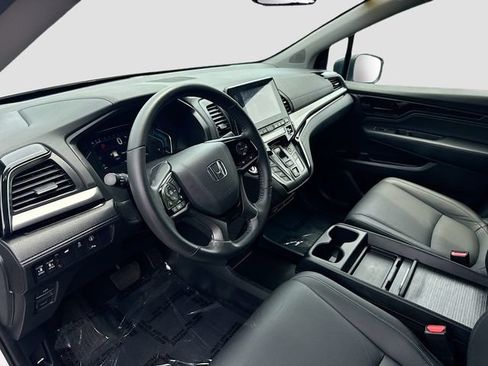 Certified 2024 Honda Odyssey Touring image 11