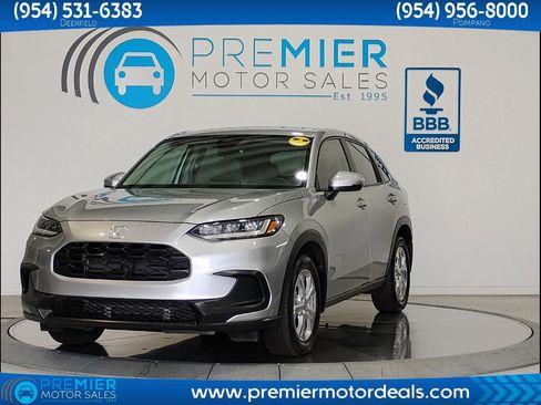 Used 2024 Honda HR-V LX image 1