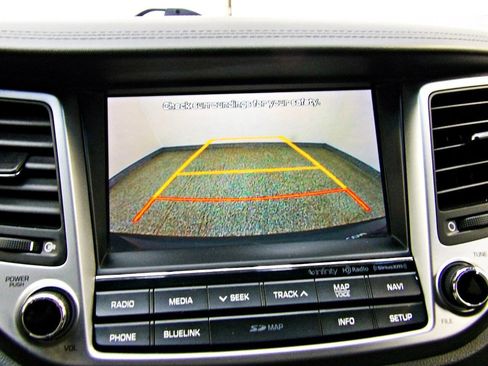 Used 2017 Hyundai Tucson SE Plus AWD/4WD image 17
