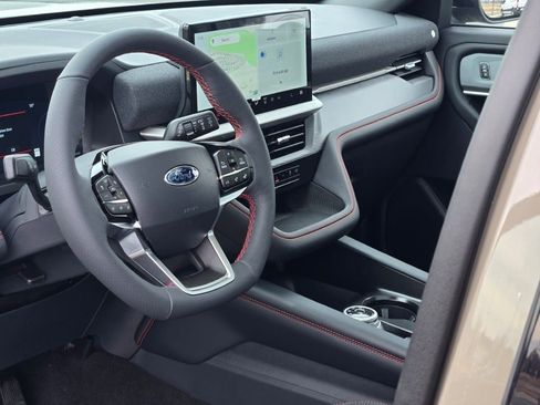 New 2026 Ford Explorer ST-Line w/ ST-Line Street Pack image 25
