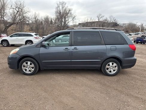 Used 2008 Toyota Sienna XLE image 2