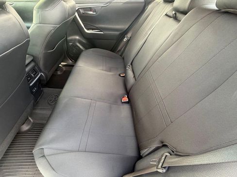 Used 2023 Toyota RAV4 Limited image 30