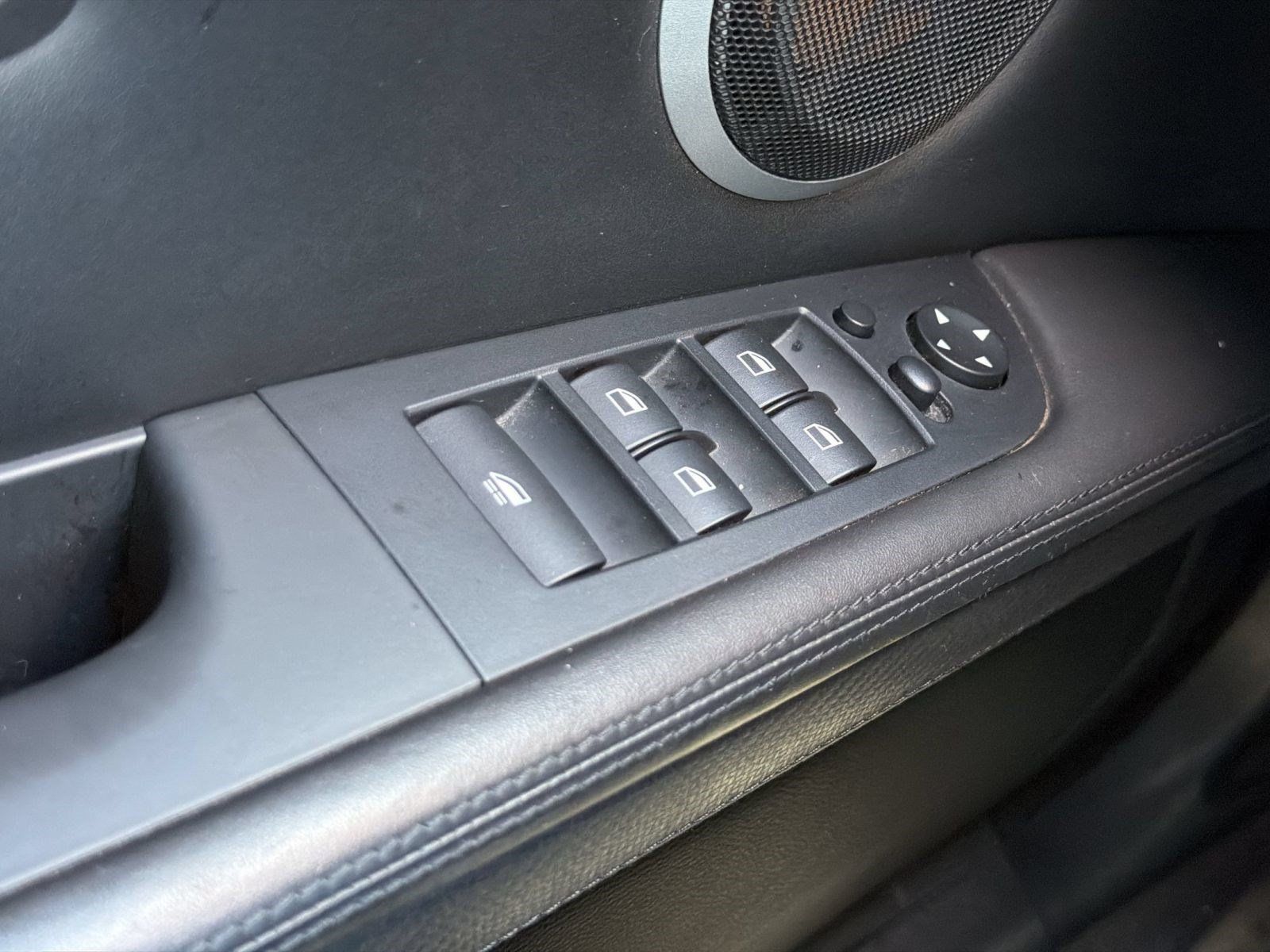 Used 2011 BMW M3 Convertible RWD image 14