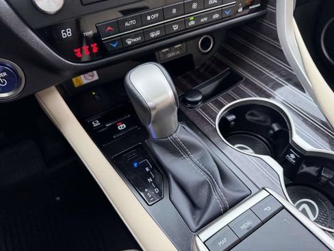Used 2022 Lexus RX 450h AWD w/ Luxury Package image 21