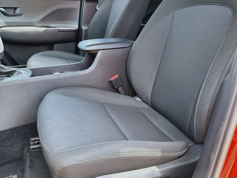 Used 2025 Hyundai Kona SEL FWD image 37