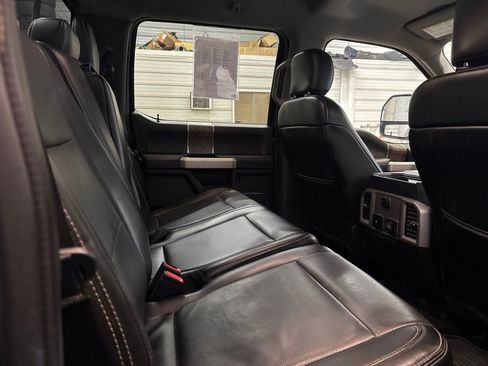 Used 2018 Ford F250 Lariat w/ Lariat Value Package AWD/4WD image 31