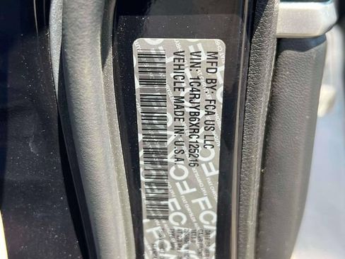 Used 2024 Jeep Grand Cherokee Limited 4xe AWD/4WD image 26