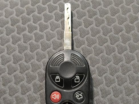 Used 2018 Ford C-MAX SE FWD image 32