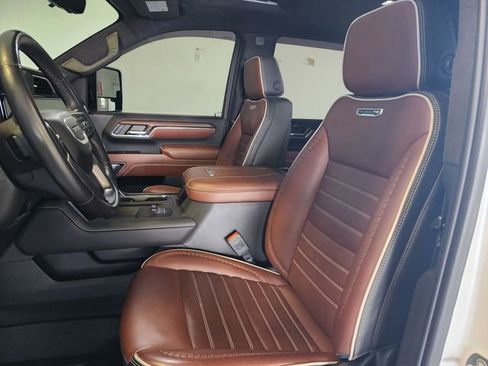 Used 2024 GMC Sierra 2500 Denali Ultimate image 13