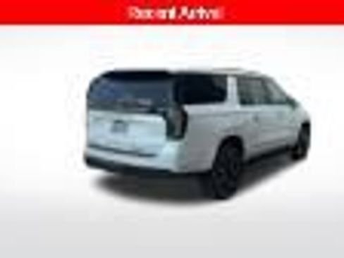 Used 2025 Chevrolet Suburban RST w/ Comfort Package AWD/4WD image 12