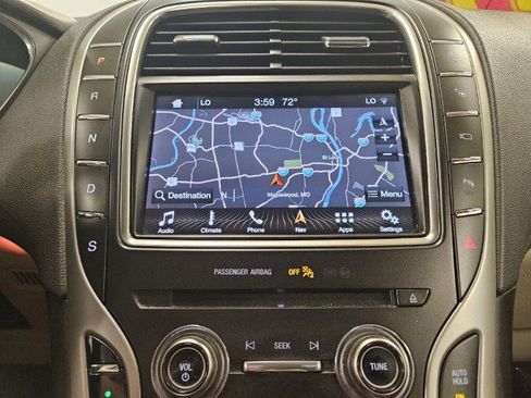 Used 2019 Lincoln Nautilus Reserve image 17