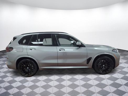 Used 2026 BMW X5 xDrive40i w/ M Sport Package AWD/4WD image 8