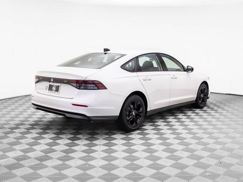 Used 2025 Honda Accord SE image 6