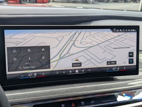 Used 2023 BMW i7 xDrive60 image 16