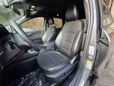 Used 2025 Ford Escape ST-Line image 36