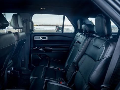 Used 2022 Ford Explorer ST w/ ST Street Pack image 16