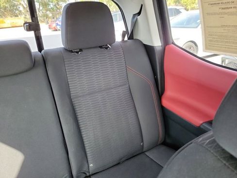 Used 2017 Toyota Tacoma SR5 image 6