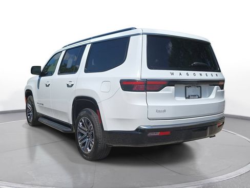 Certified 2025 Jeep Wagoneer Series II w/ 8-Passenger Seating Package AWD/4WD image 7