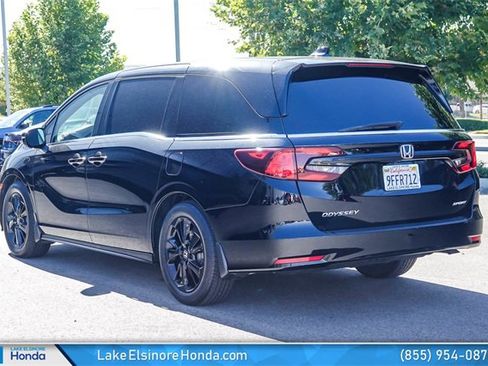 Used 2023 Honda Odyssey Sport image 11