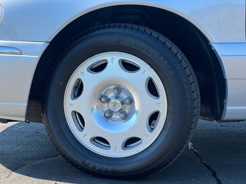 Used 2000 Lincoln Continental FWD image 44