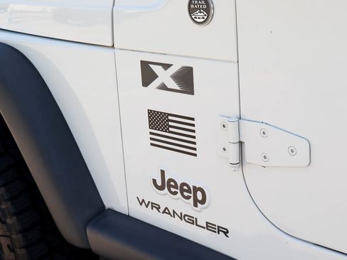 Used 2005 Jeep Wrangler X AWD/4WD image 16