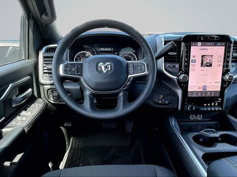 New 2026 RAM 2500 Big Horn AWD/4WD image 15