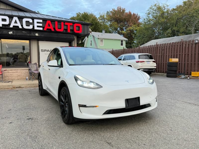 Used 2023 Tesla Model Y Long Range AWD/4WD image 4
