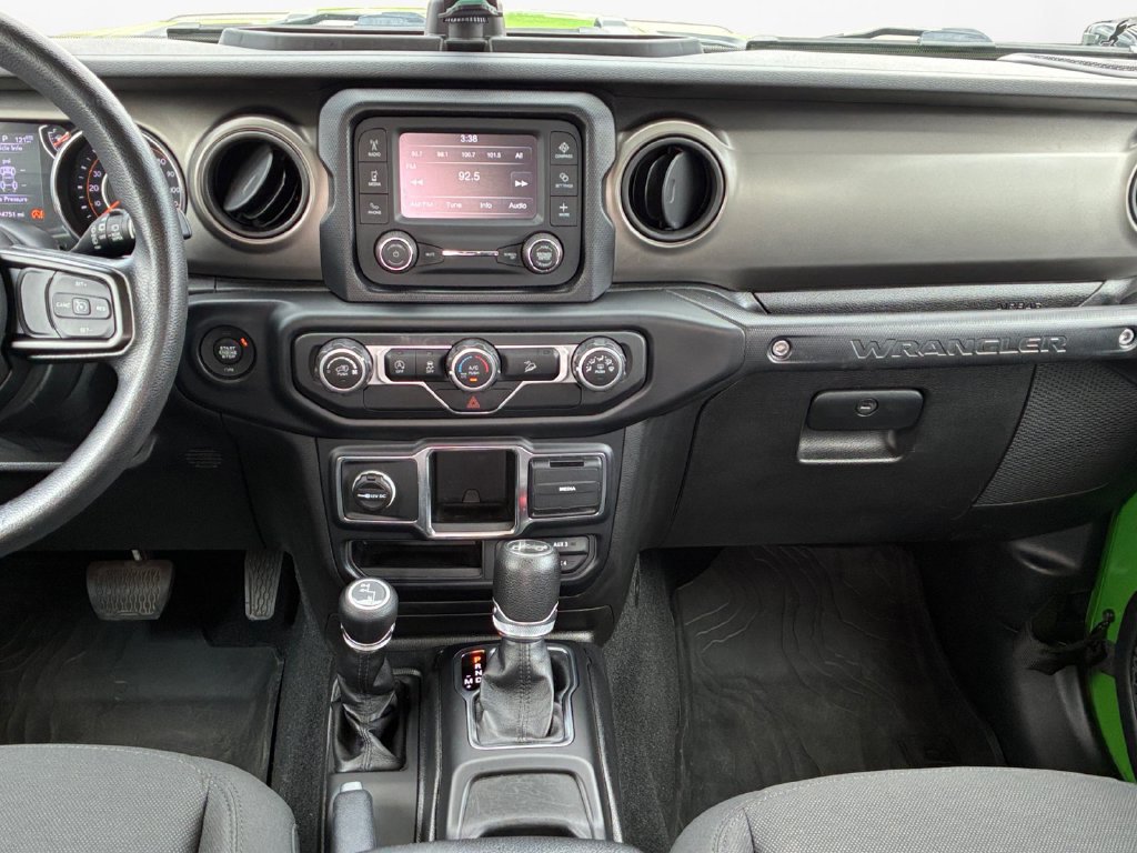 Used 2019 Jeep Wrangler Sport AWD/4WD image 3