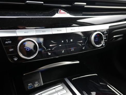 Used 2023 Genesis G80 2.5T image 17