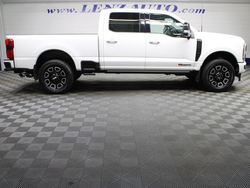 Used 2025 Ford F250 Platinum AWD/4WD image 2